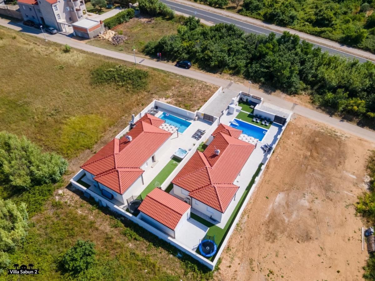 Villas Sabun - Modern House With Heated Pool Привлака Екстериор снимка