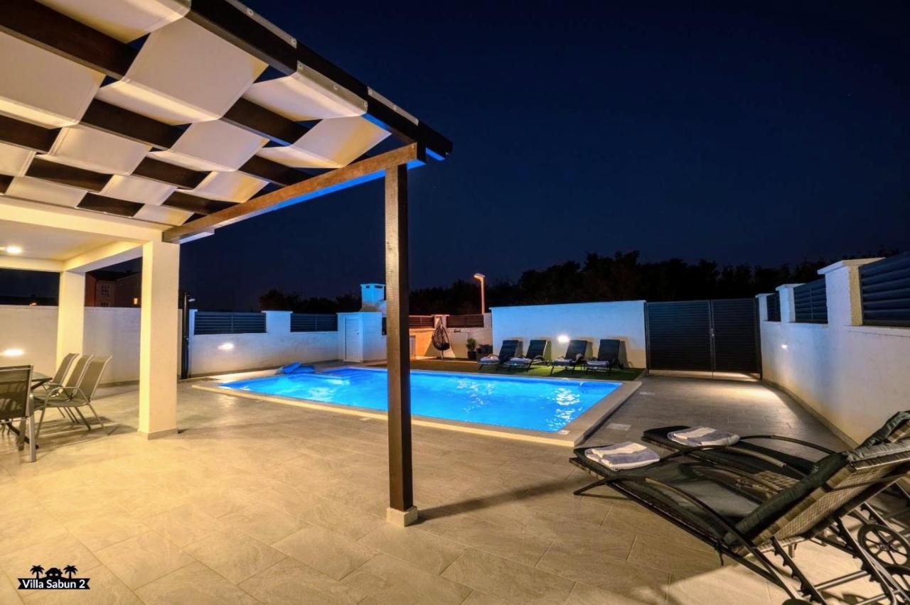 Villas Sabun - Modern House With Heated Pool Привлака Екстериор снимка