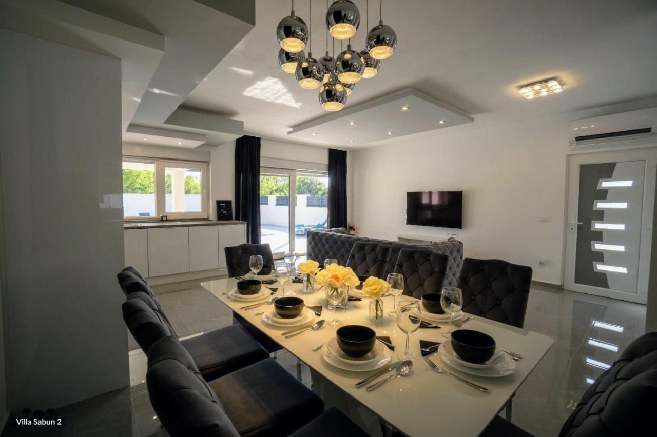 Villas Sabun - Modern House With Heated Pool Привлака Екстериор снимка
