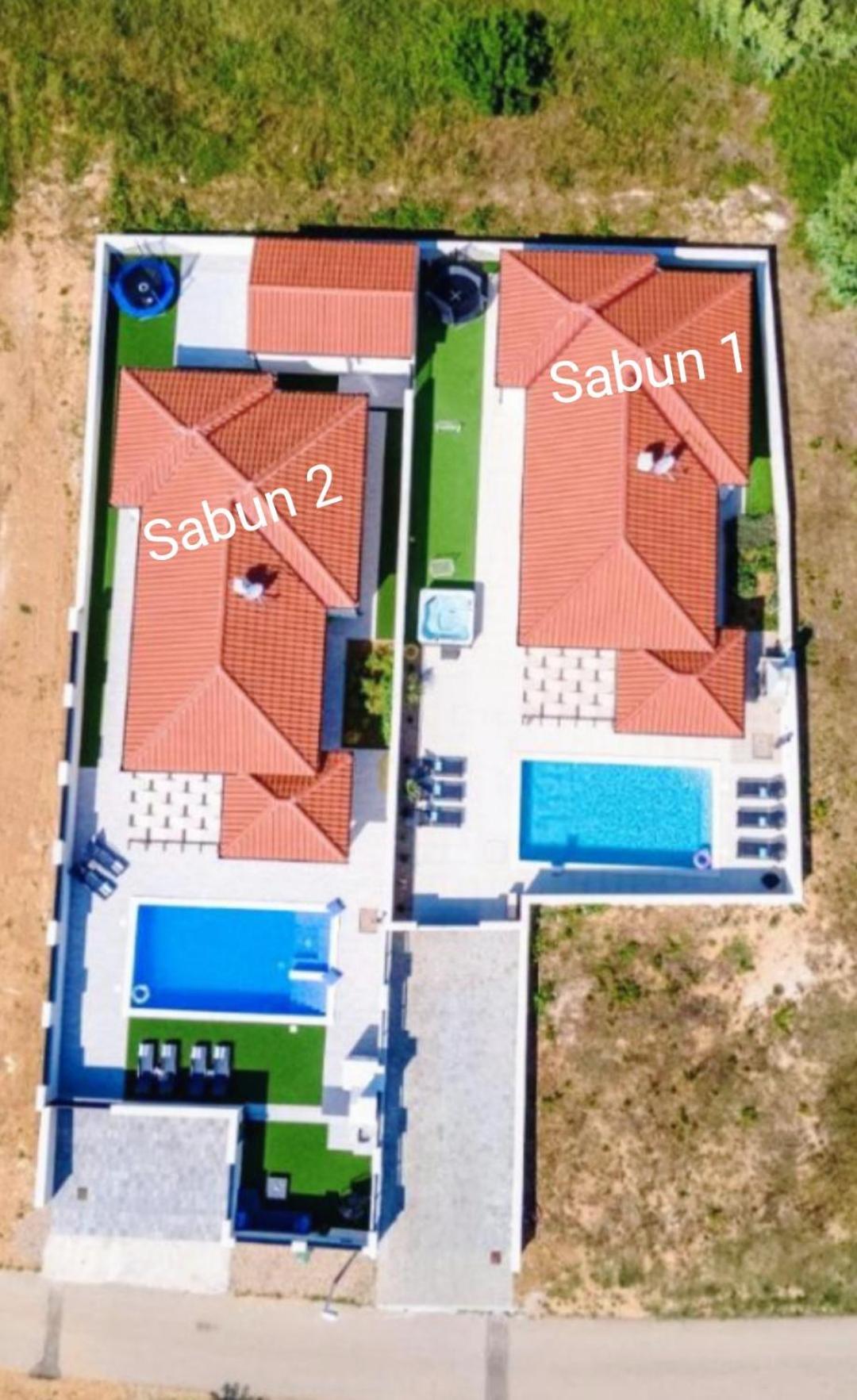 Villas Sabun - Modern House With Heated Pool Привлака Екстериор снимка