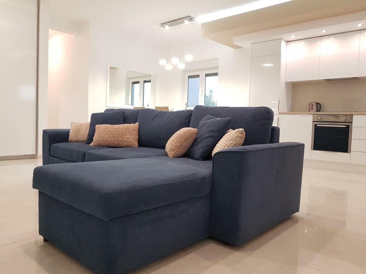 Villas Sabun - Modern House With Heated Pool Привлака Екстериор снимка